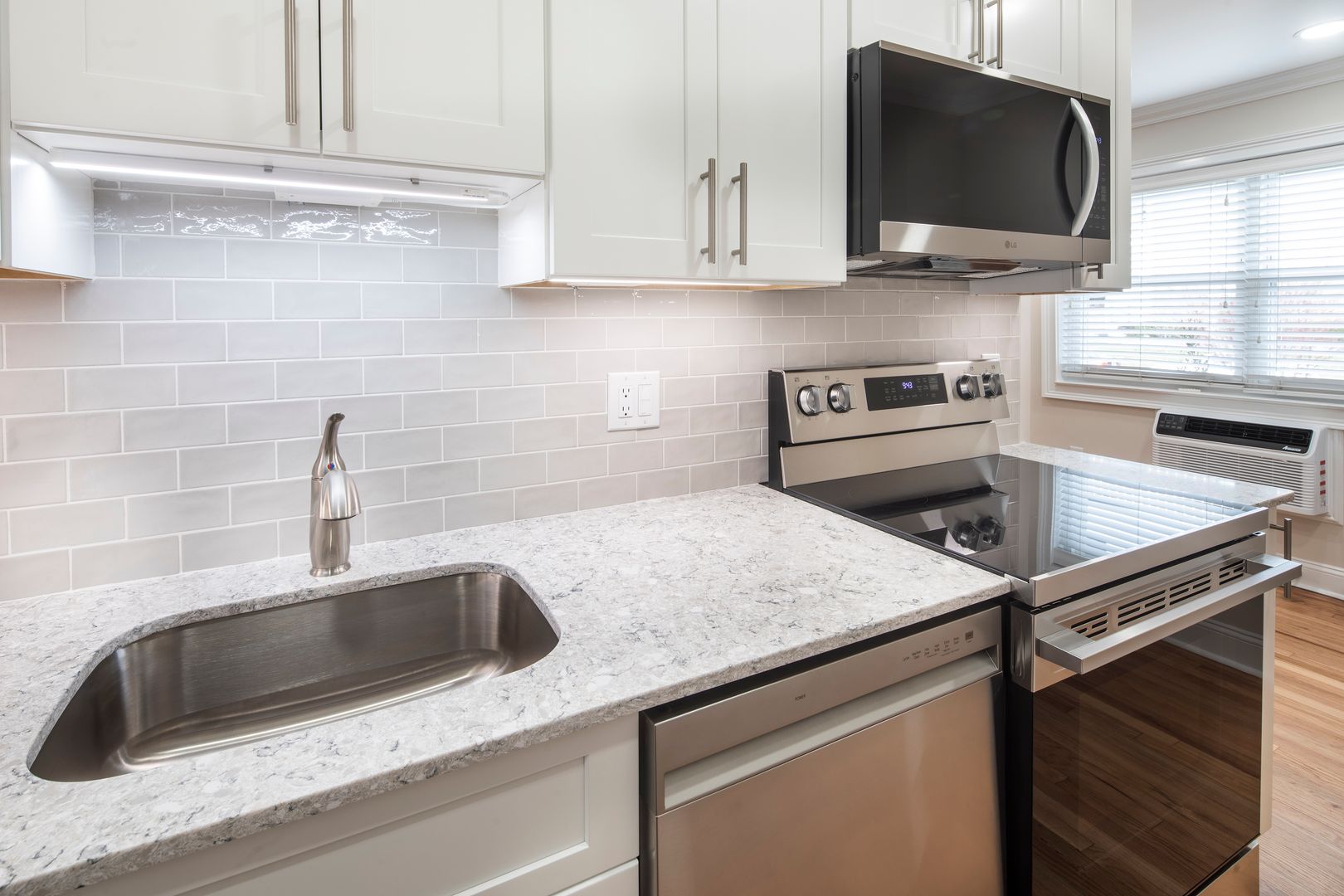 Hackensack Apartment: 340 Park Street