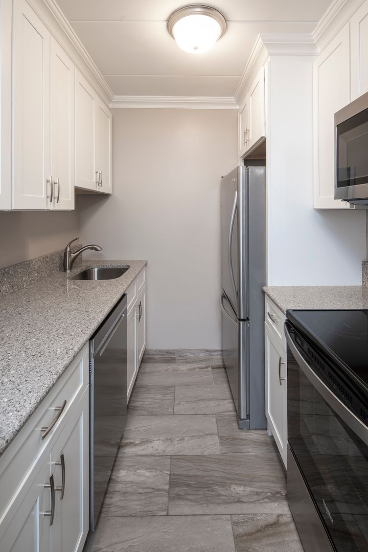 Hackensack Apartment: 370 Park Street