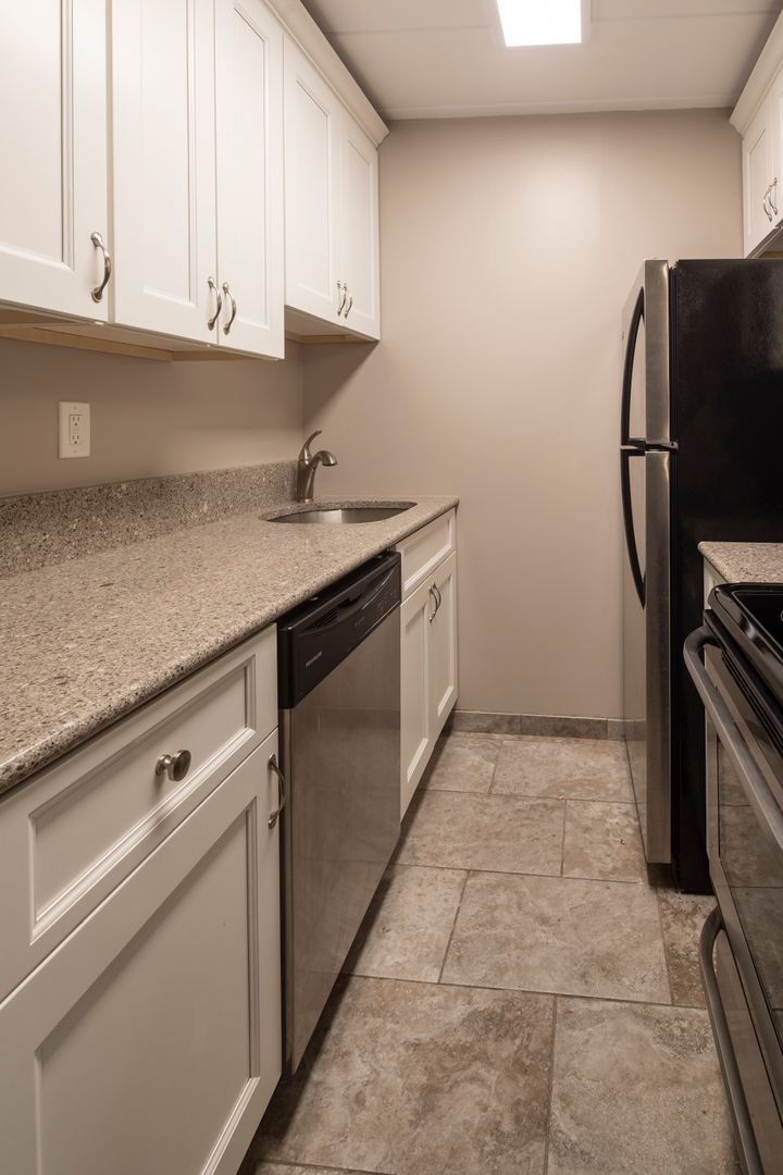 Hackensack Apartment: 370 Park Street