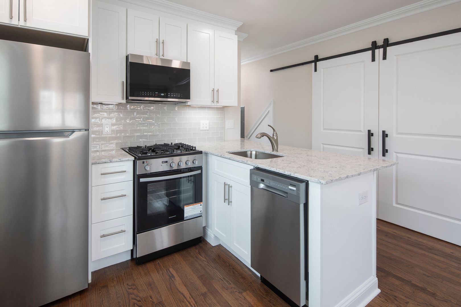 Clifton Apartment: 1 Kowal Street