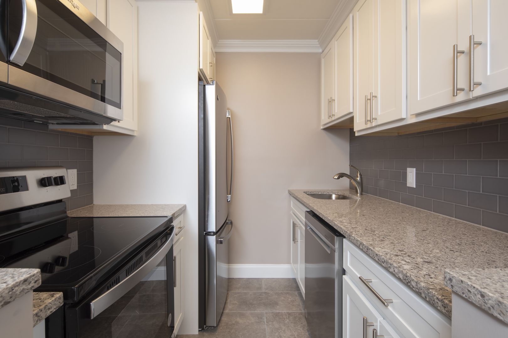 Hackensack Apartment: 370 Park Street