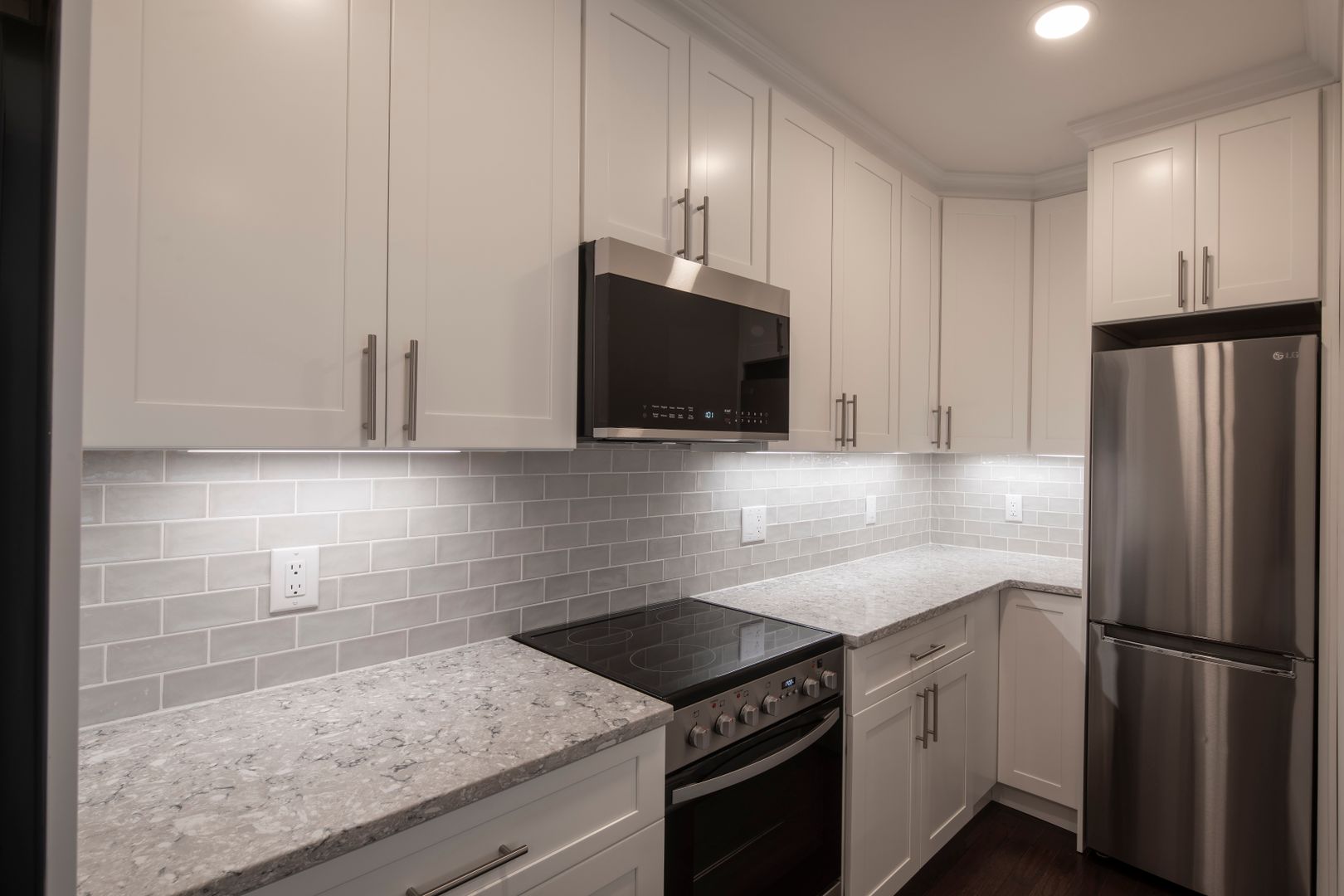 Hackensack Apartment: 70 Polifly Road