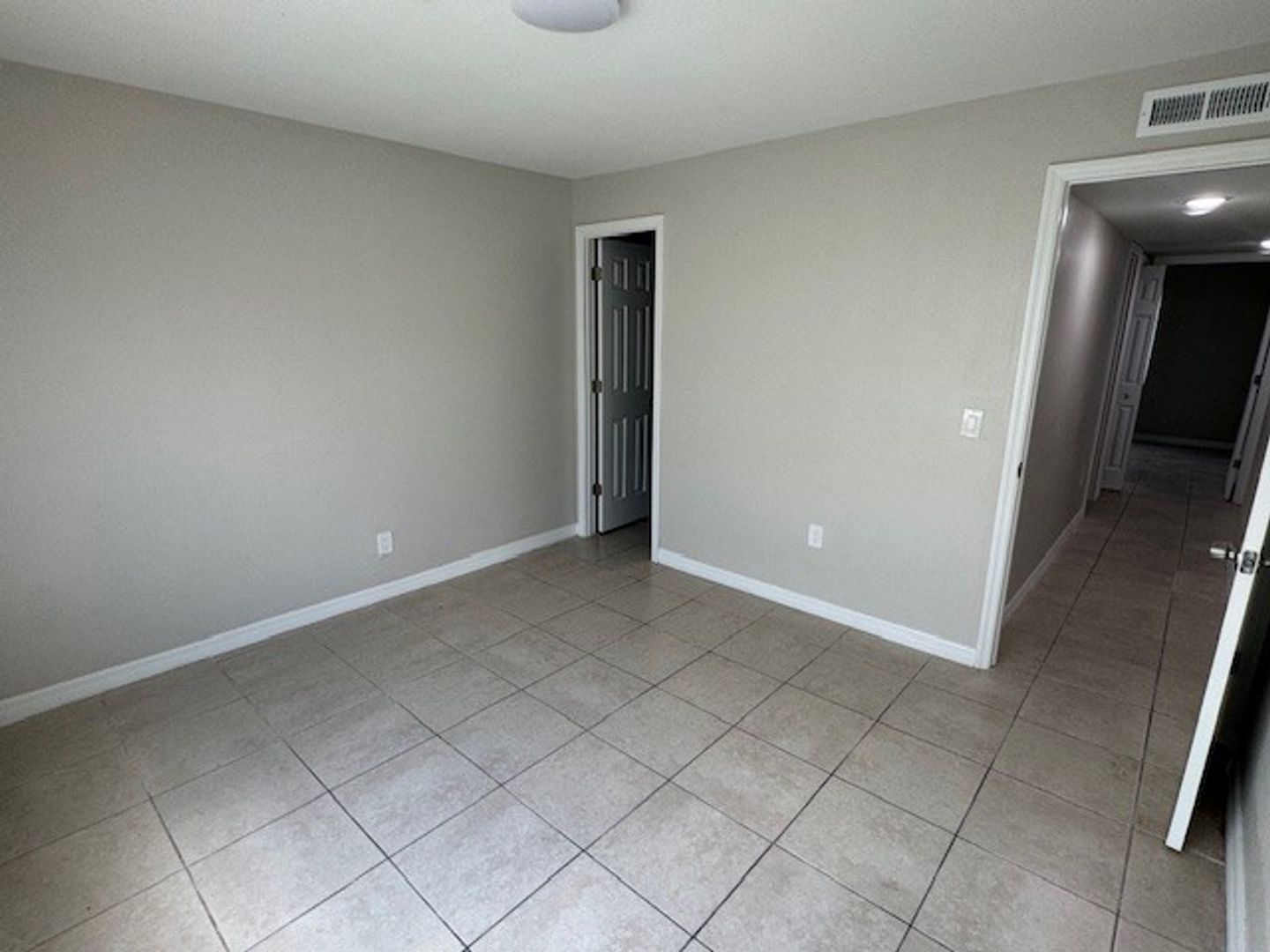 Pacifico Apartments 10 of 11