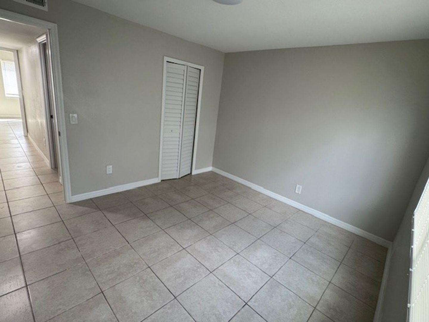 Pacifico Apartments 7 of 11
