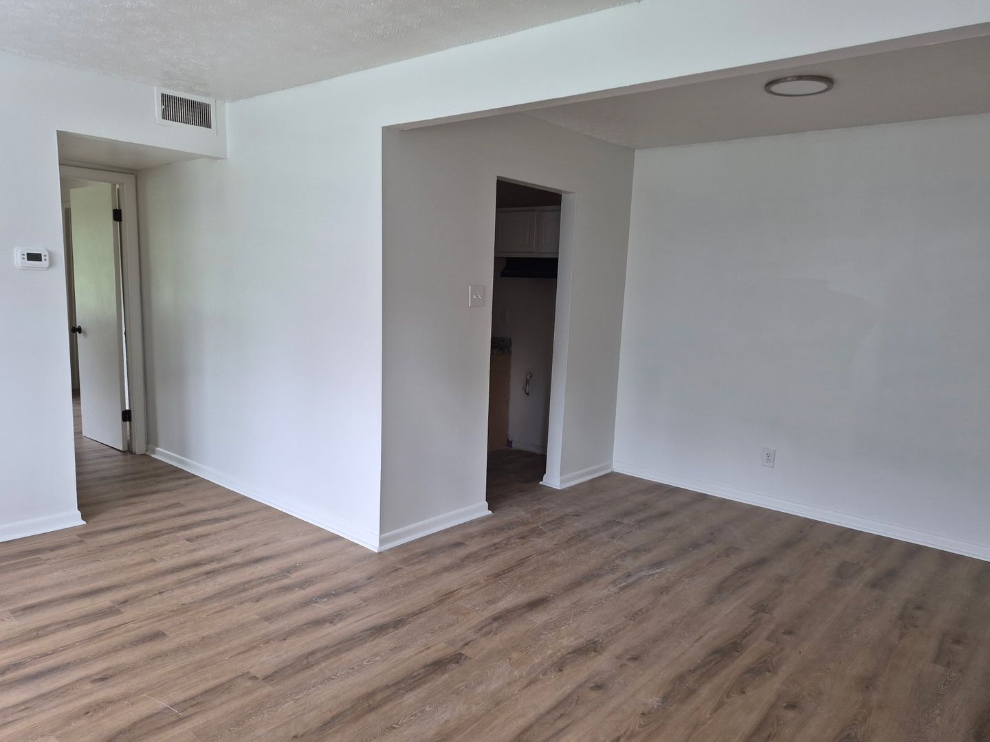 Martinsville Apartment: 755 Stultz Rd