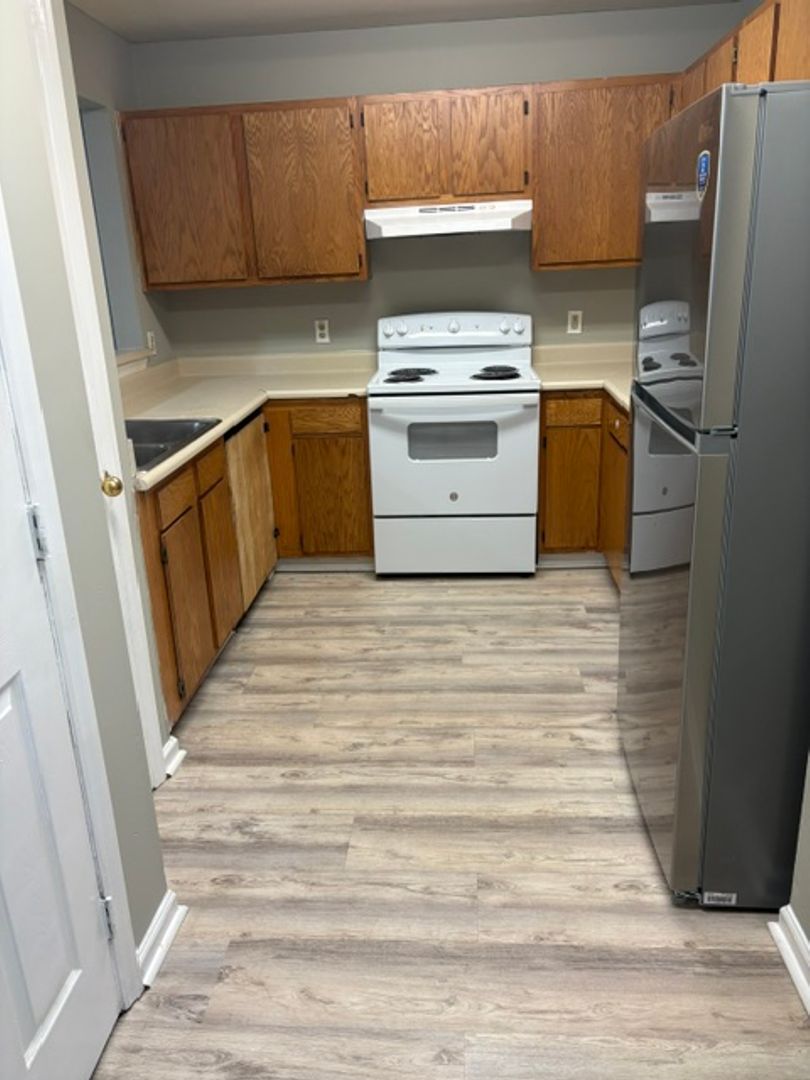 Clarksville Apartment: 600 River Wynd Drive