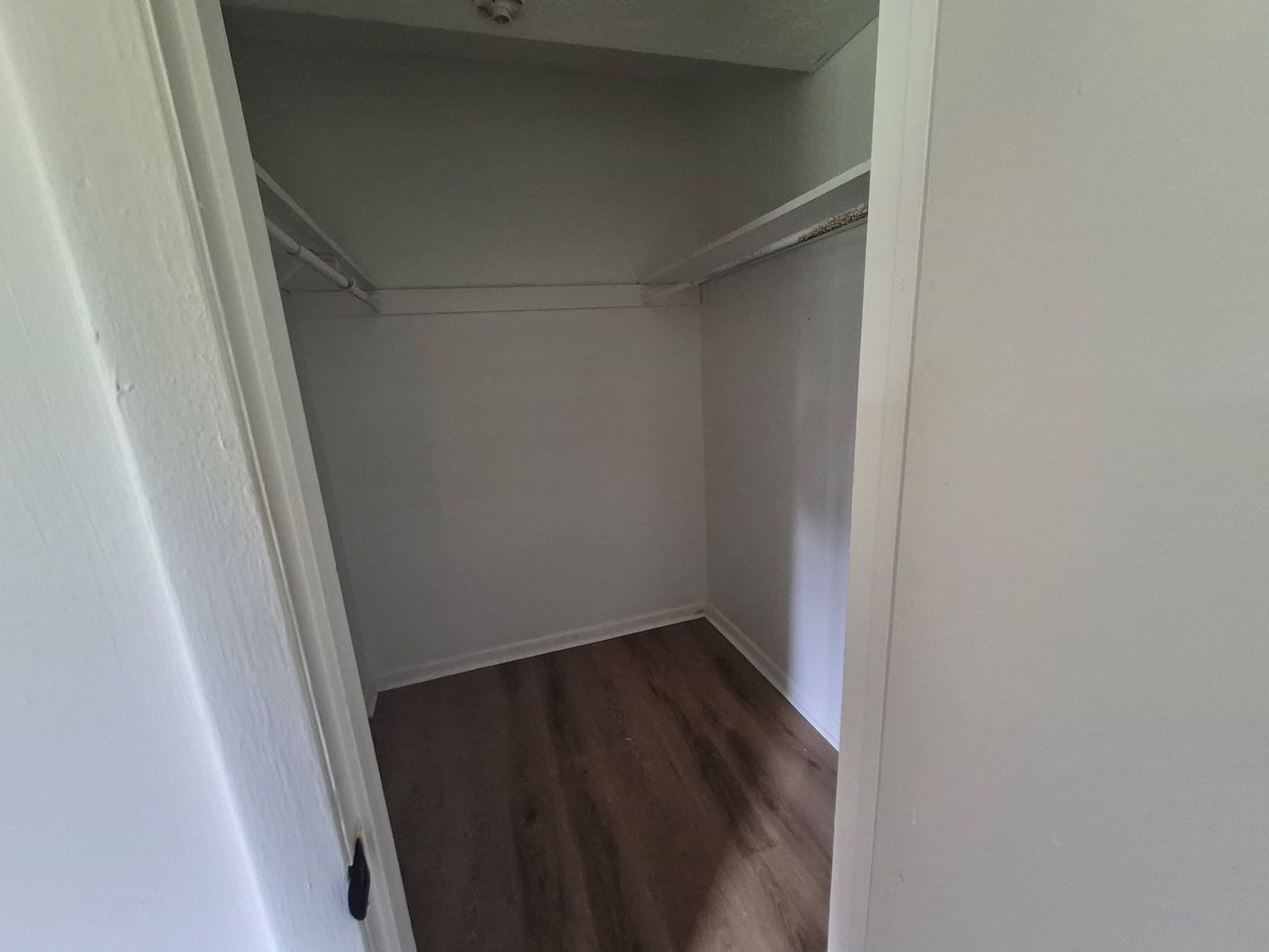 Martinsville Apartment: 755 Stultz Rd