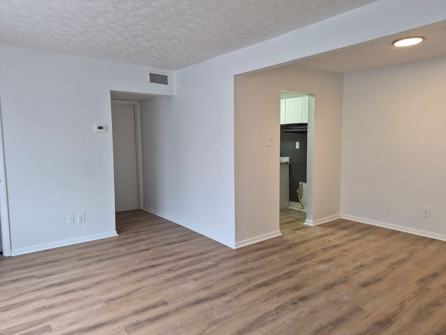 Martinsville Apartment: 755 Stultz Rd