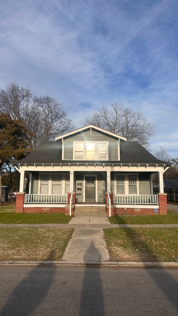 Tarboro Apartment: 407 St Andrew St