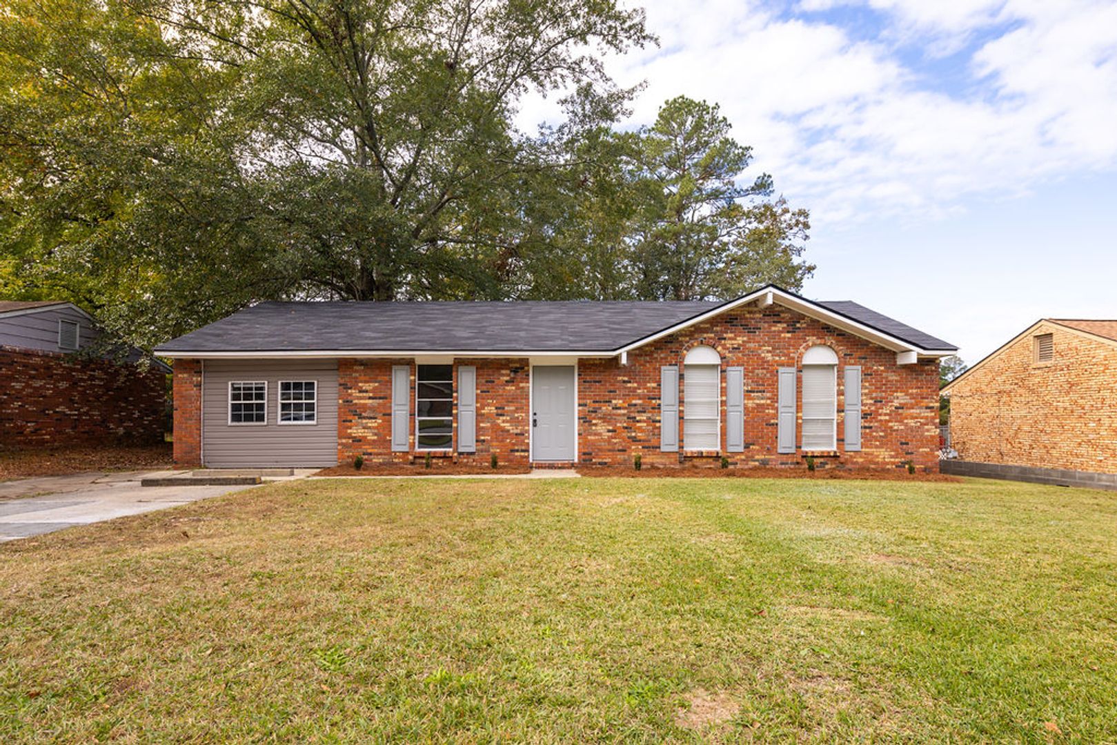 Columbus House: 2855 Viking Drive