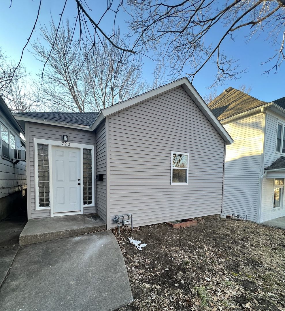 St. Joseph House: 720 N 23rd St