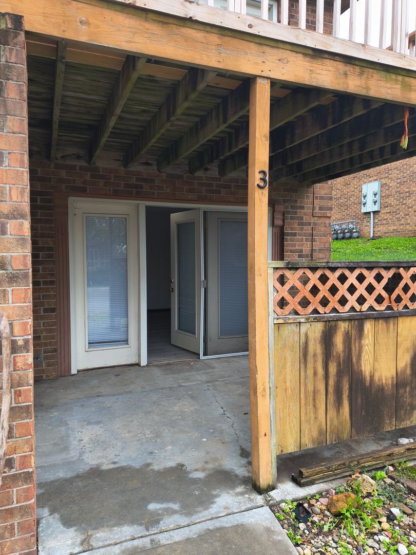 Platte City Apartment: 419 Paxton St  h4