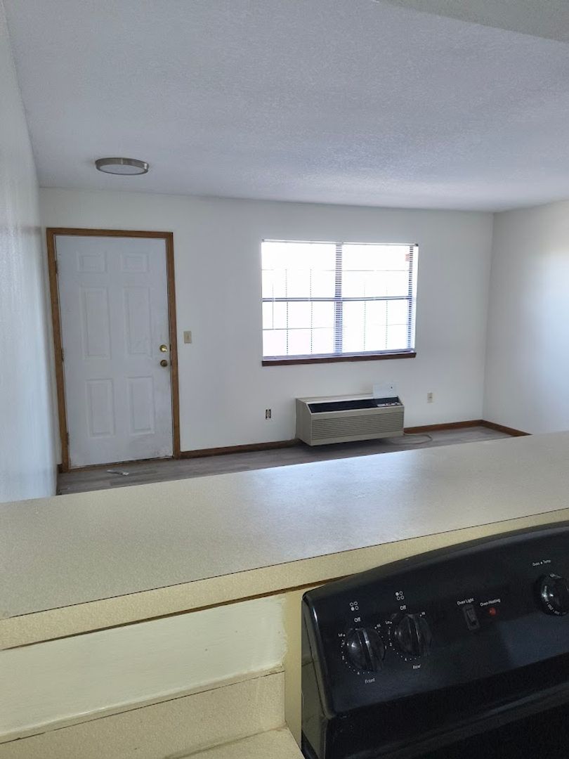Platte City Apartment: 250 Marshal Road
