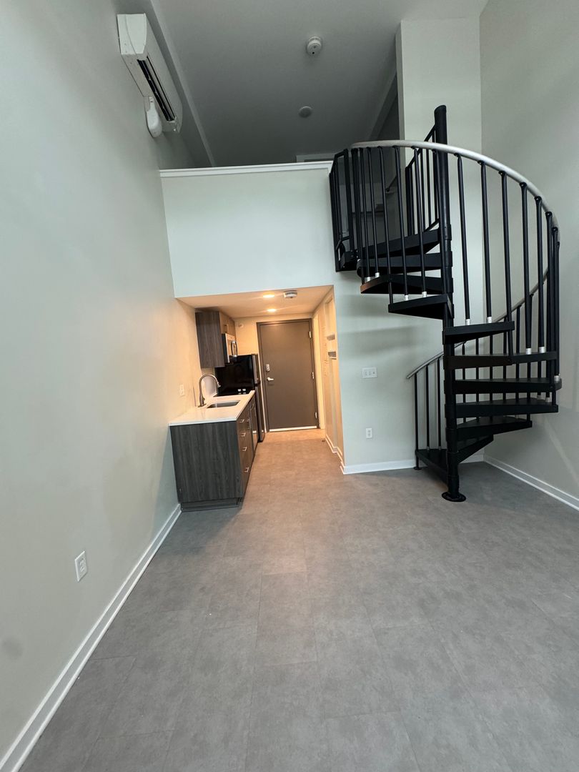 Kansas City Apartment: 5522 Troost Ave