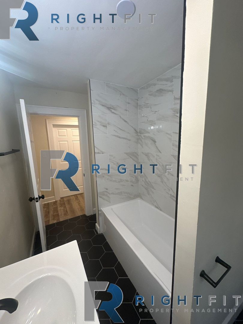 2165 N. Harding Street 11 of 12