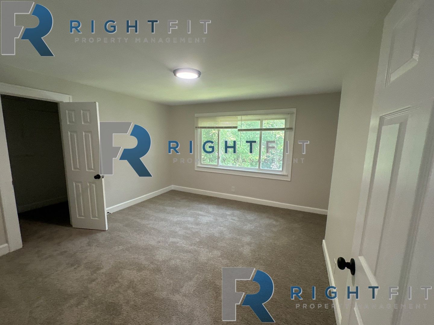 4254 E. 34th Street 9 of 12