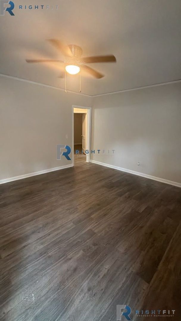 2314 Avalon 3 of 9