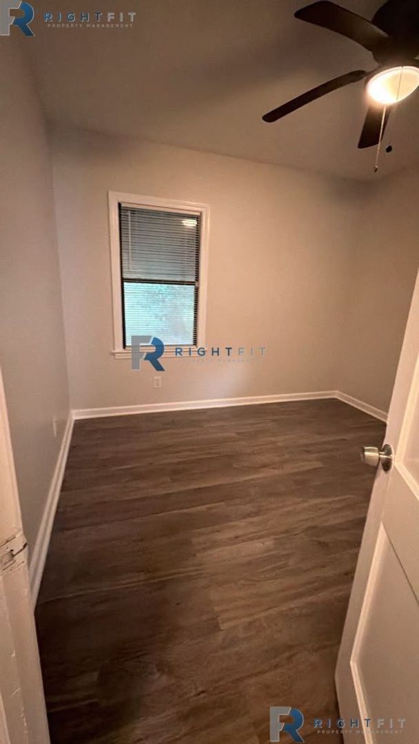 2314 Avalon 7 of 9