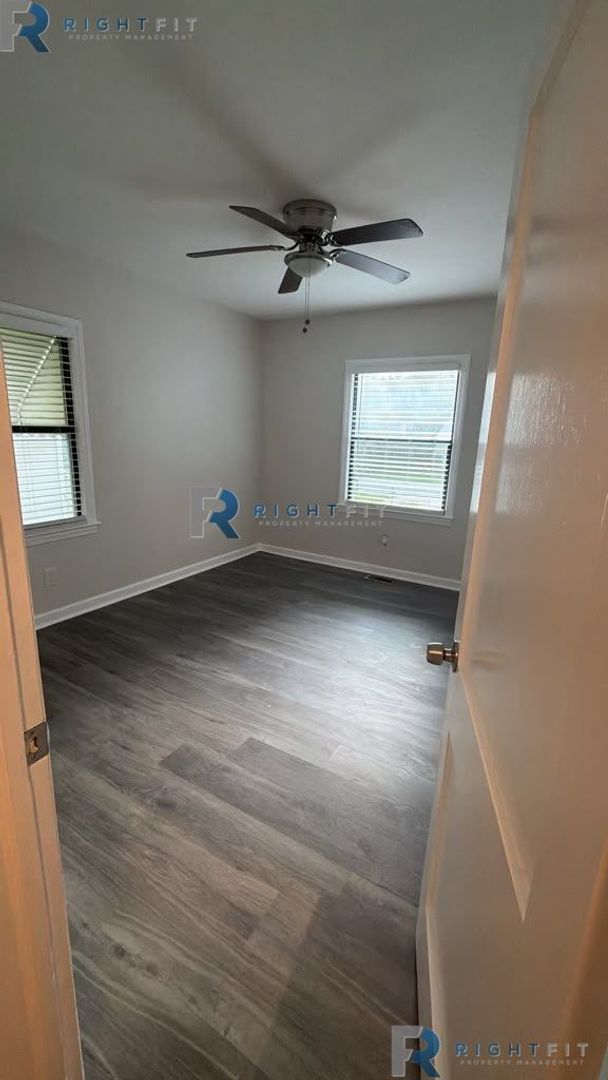 2314 Avalon 5 of 9