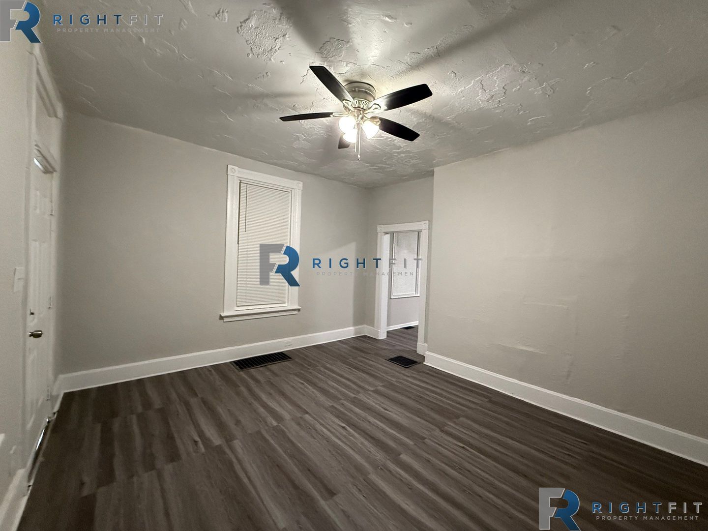 957 Fairbanks Ave 8 of 12