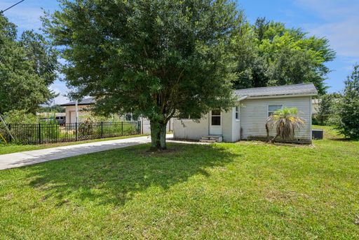 5000 Huppel Ave – photo 1