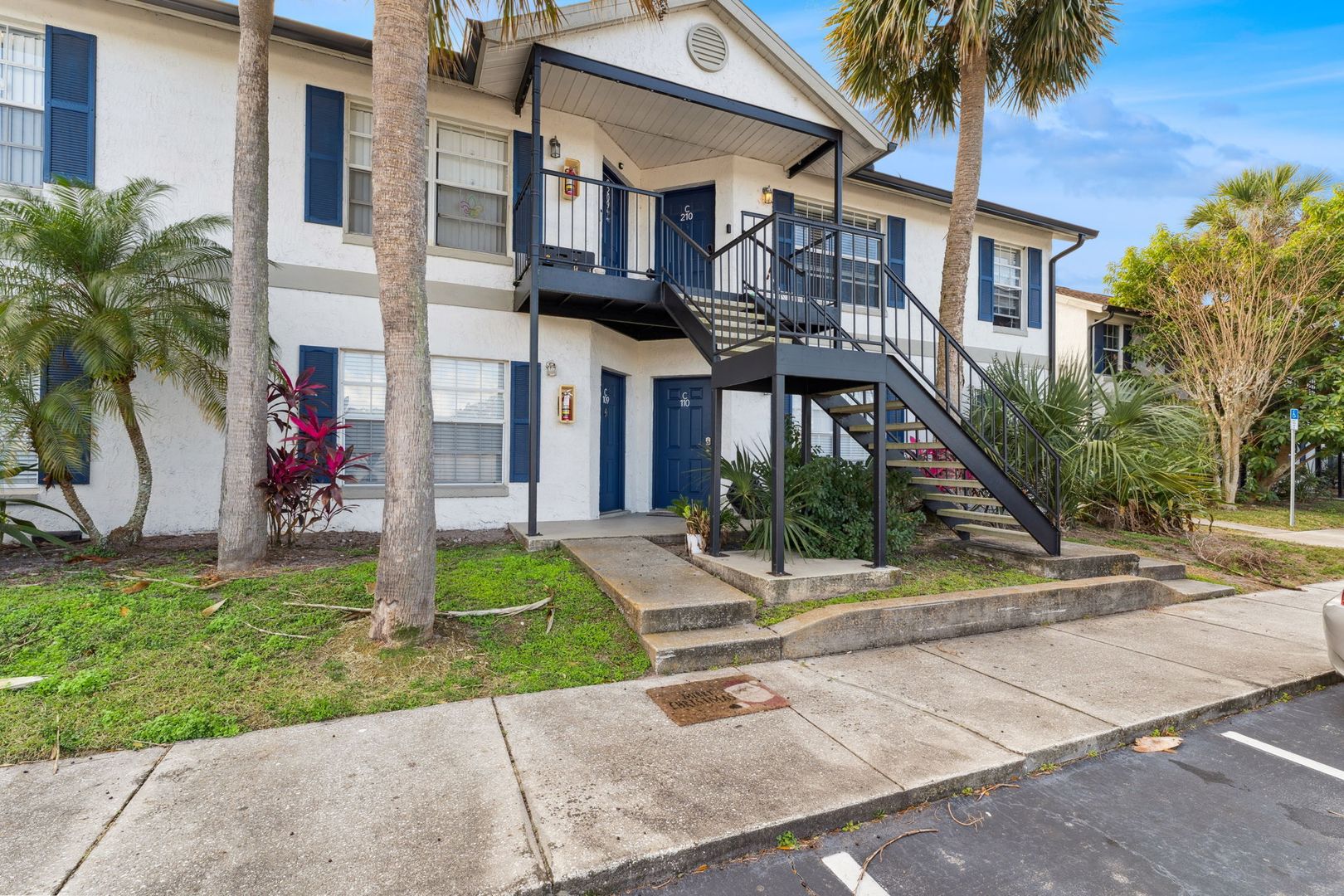 Winter Park House: 3651 North Goldenrod Road