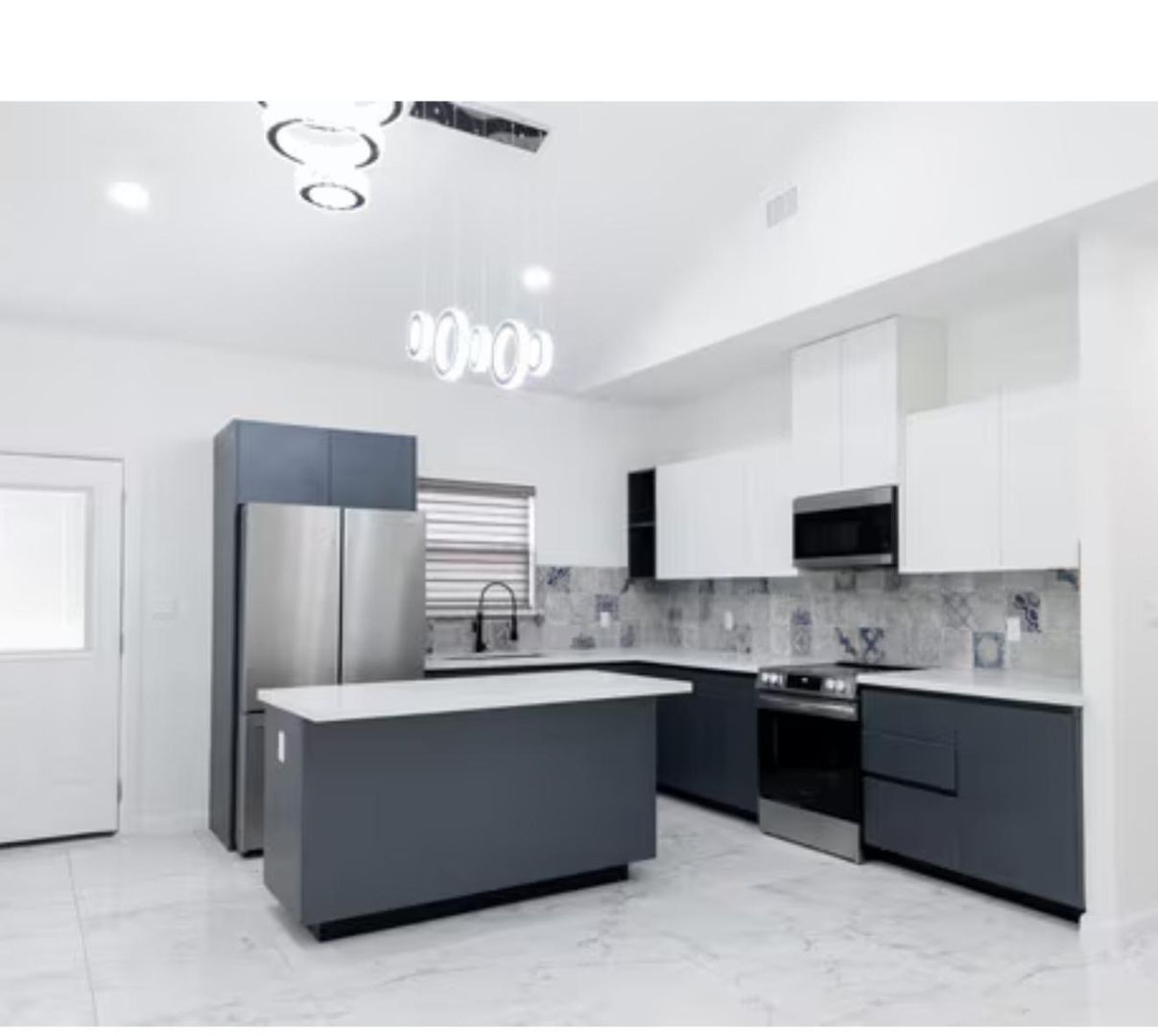 Weslaco Apartment: 700 Deanne Dr