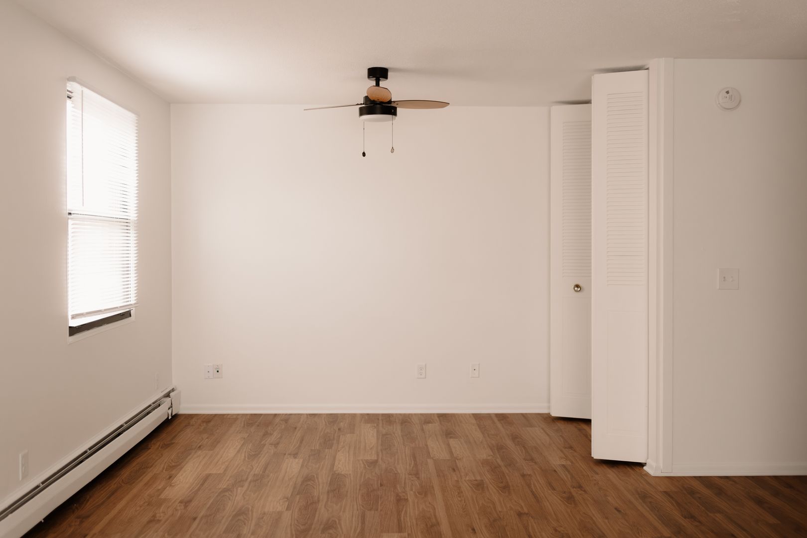 Minneapolis Apartment: 2100 Bryant Avenue South