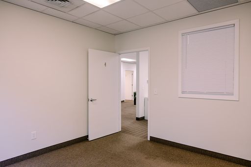Private Office Space for Rent – Utilities & Parking Included (Uptown/Lowry Hill) – photo 1