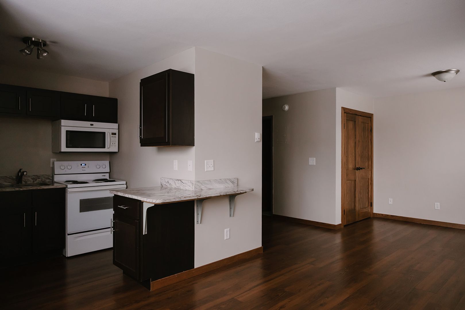 Minneapolis Apartment: 2100 Bryant Avenue South