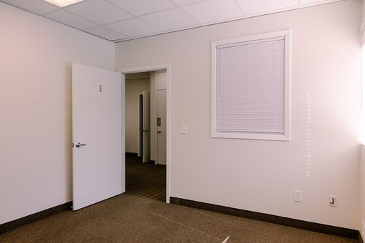 Private Office Space for Rent – Utilities & Parking Included (Uptown/Lowry Hill) – photo 1