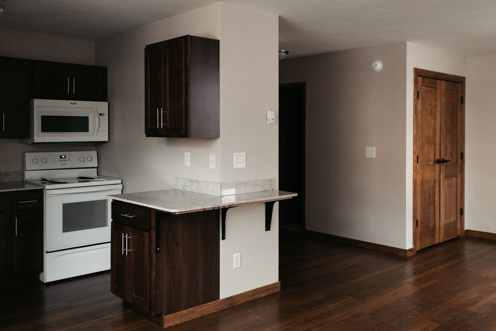 Minneapolis Apartment: 2100 Bryant Avenue South