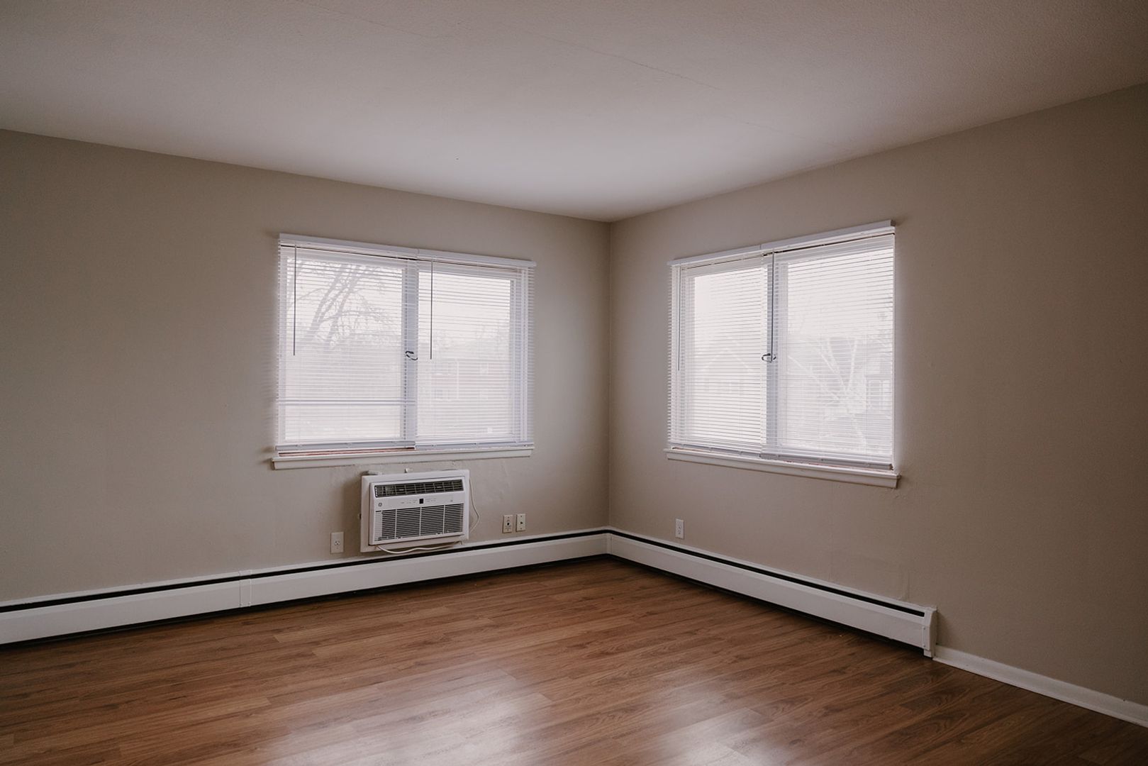 Minneapolis Apartment: 3615 Grand Avenue South