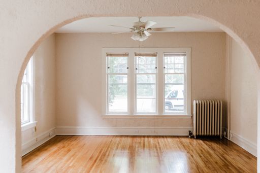 Vintage Two Bedroom in Linden Hills – photo 1