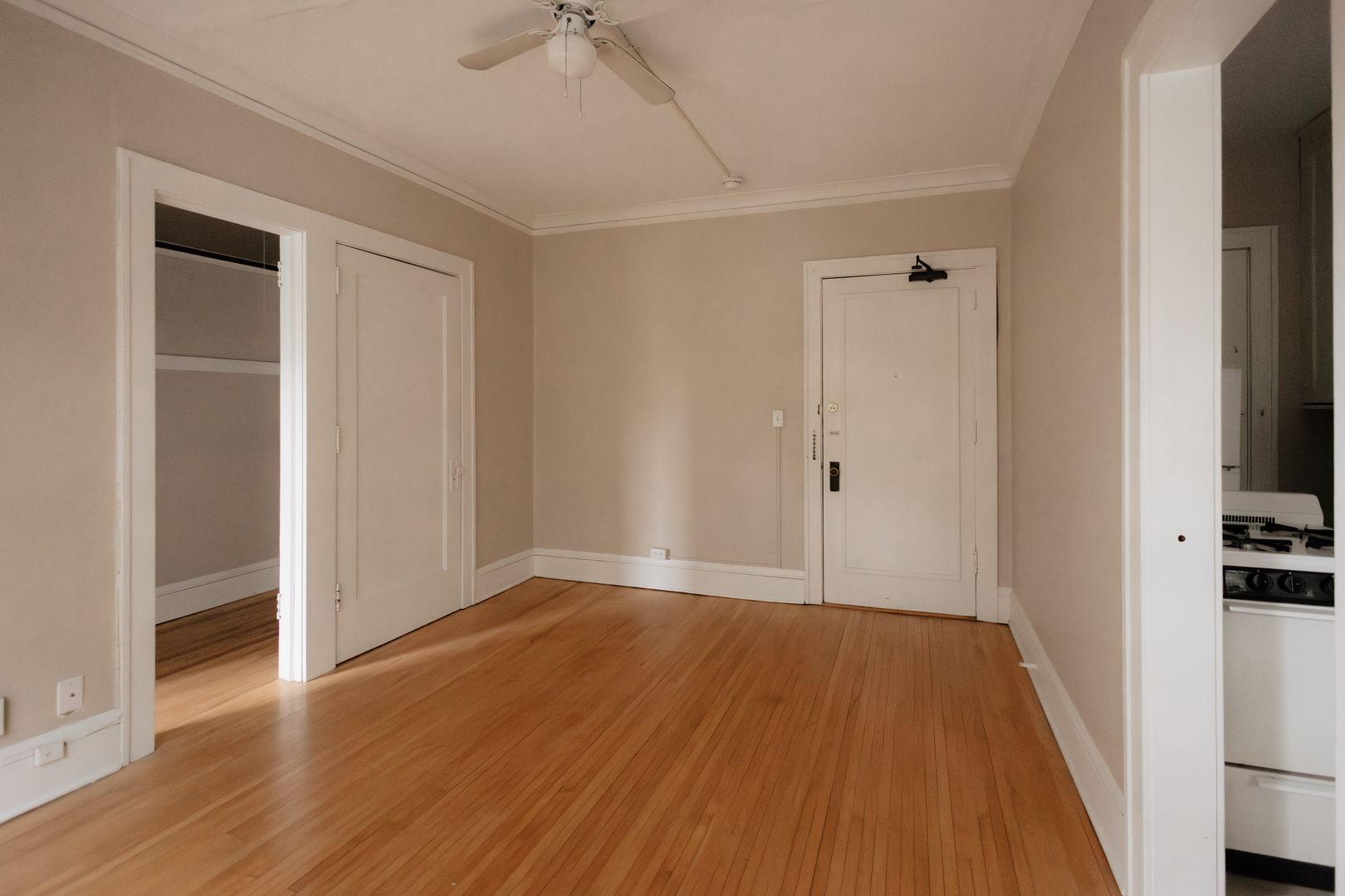 Minneapolis Apartment: 3219 Lyndale Ave S