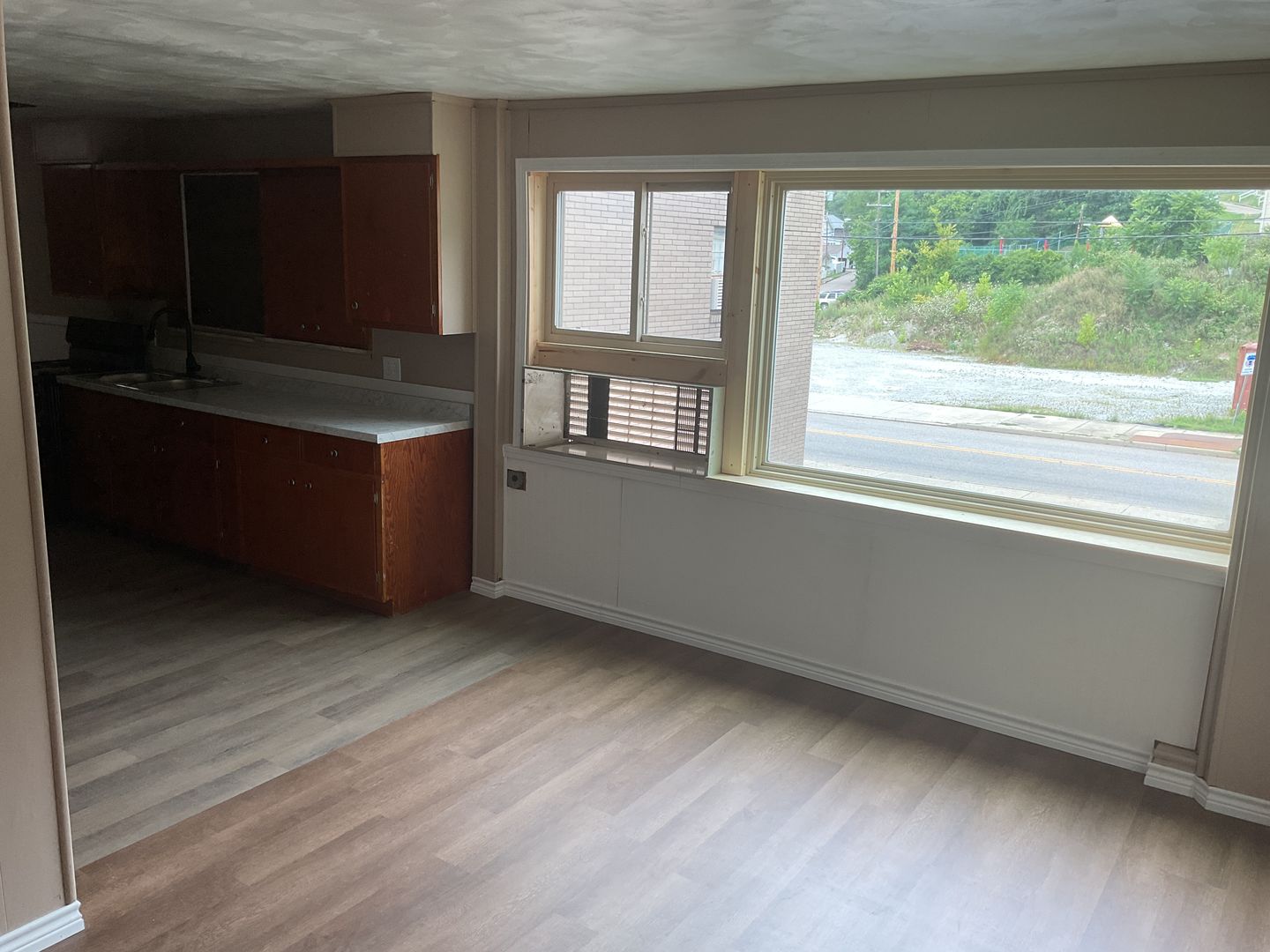 Bridgeport Apartment: 857-A National Rd.