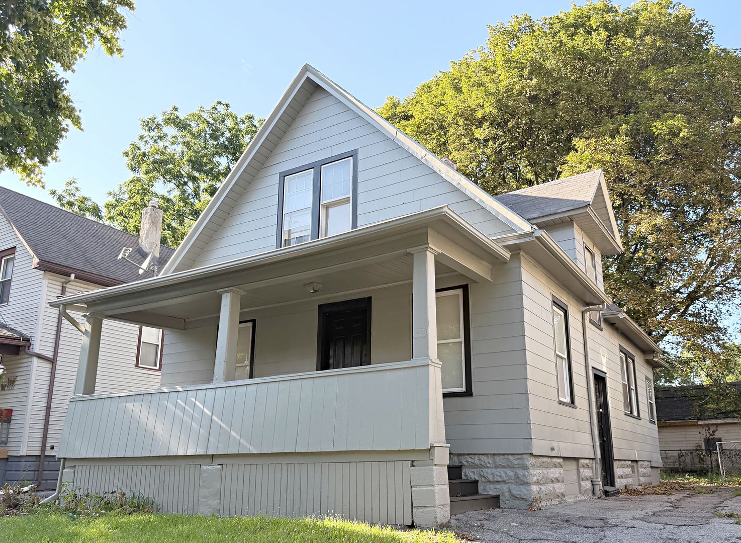 Rochester House: 158 Mohawk St.