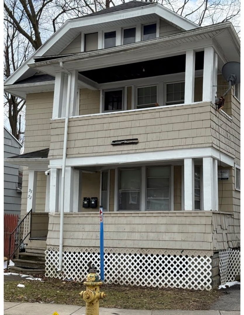 Rochester Apartment: 93-95 Stratford Park