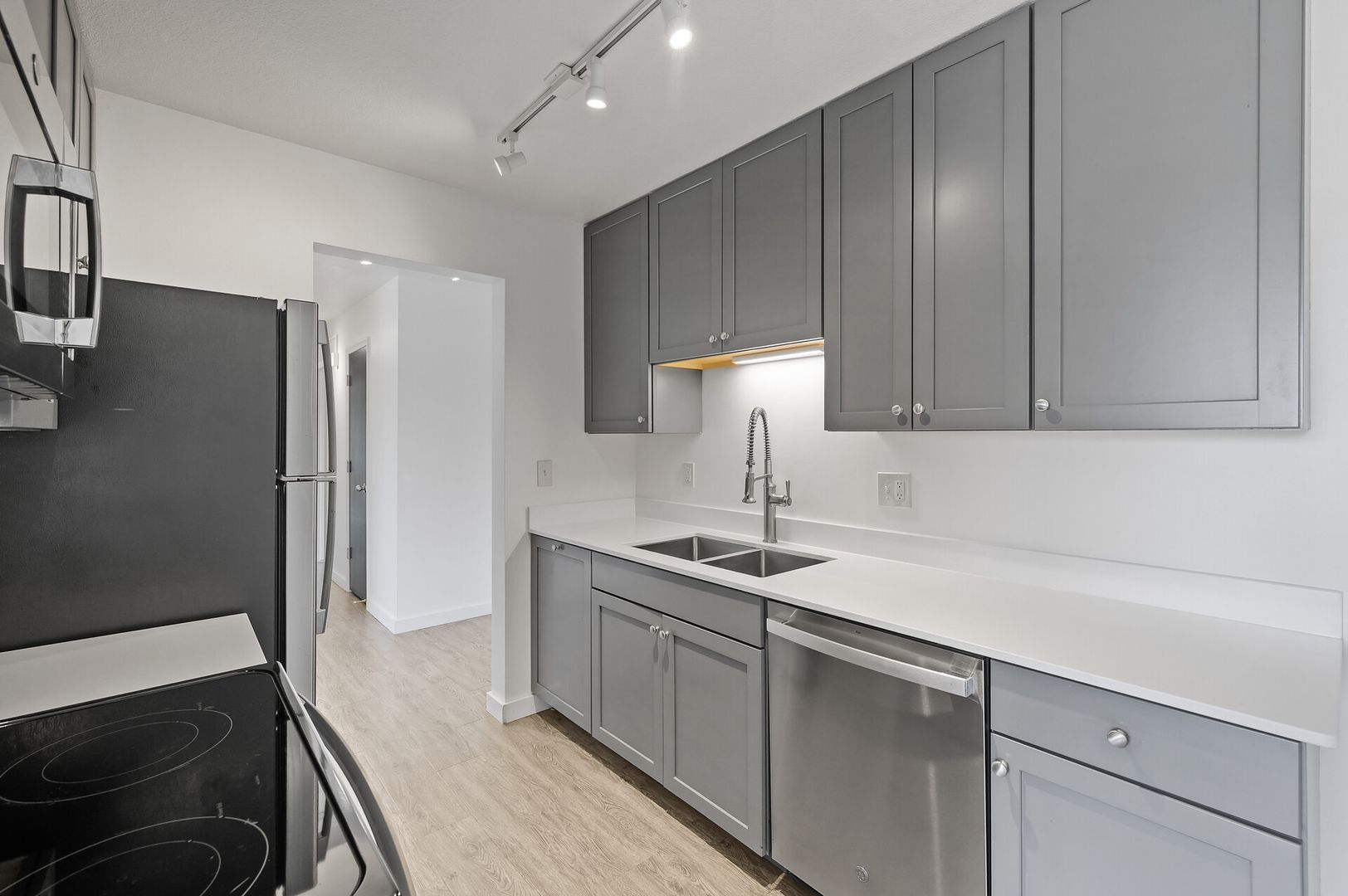 Golden Valley Apartment: 6200 Golden Valley Road