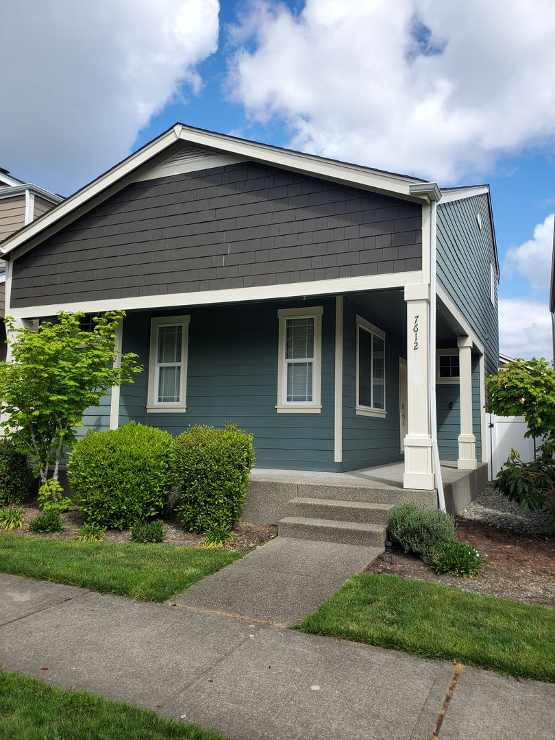 Lacey House: 7612 Kodiak Ave NE