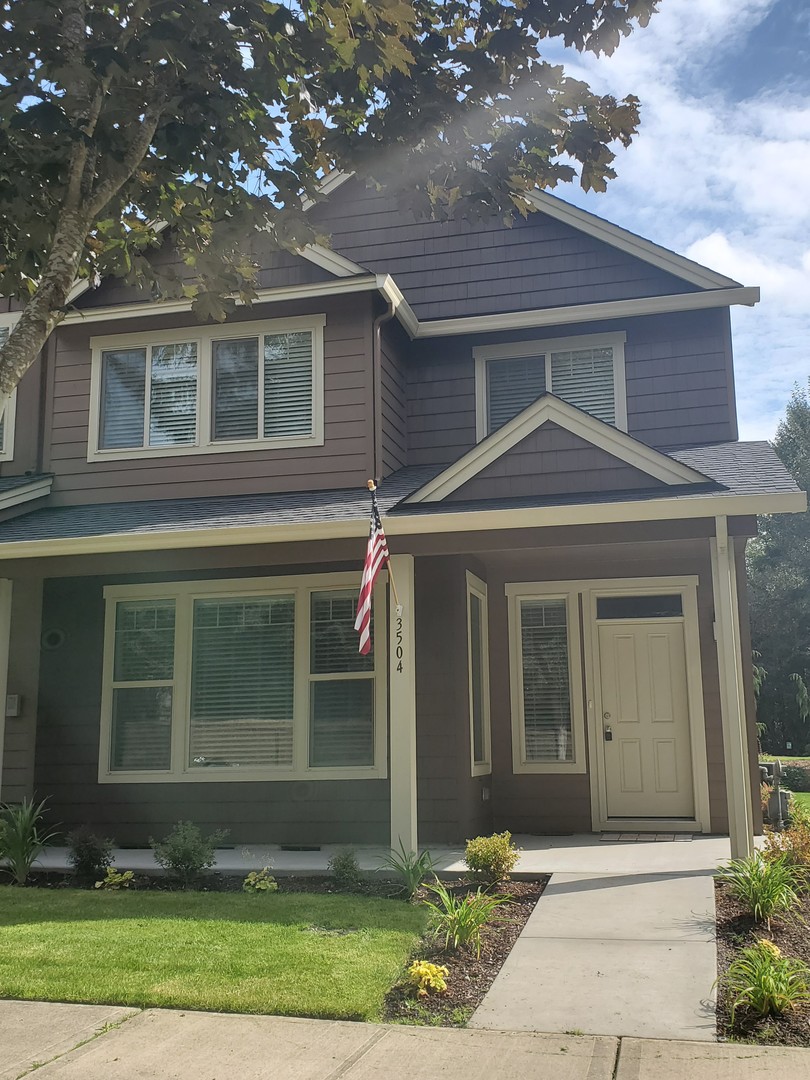 Lacey House: 3504 Hepburn ST NE