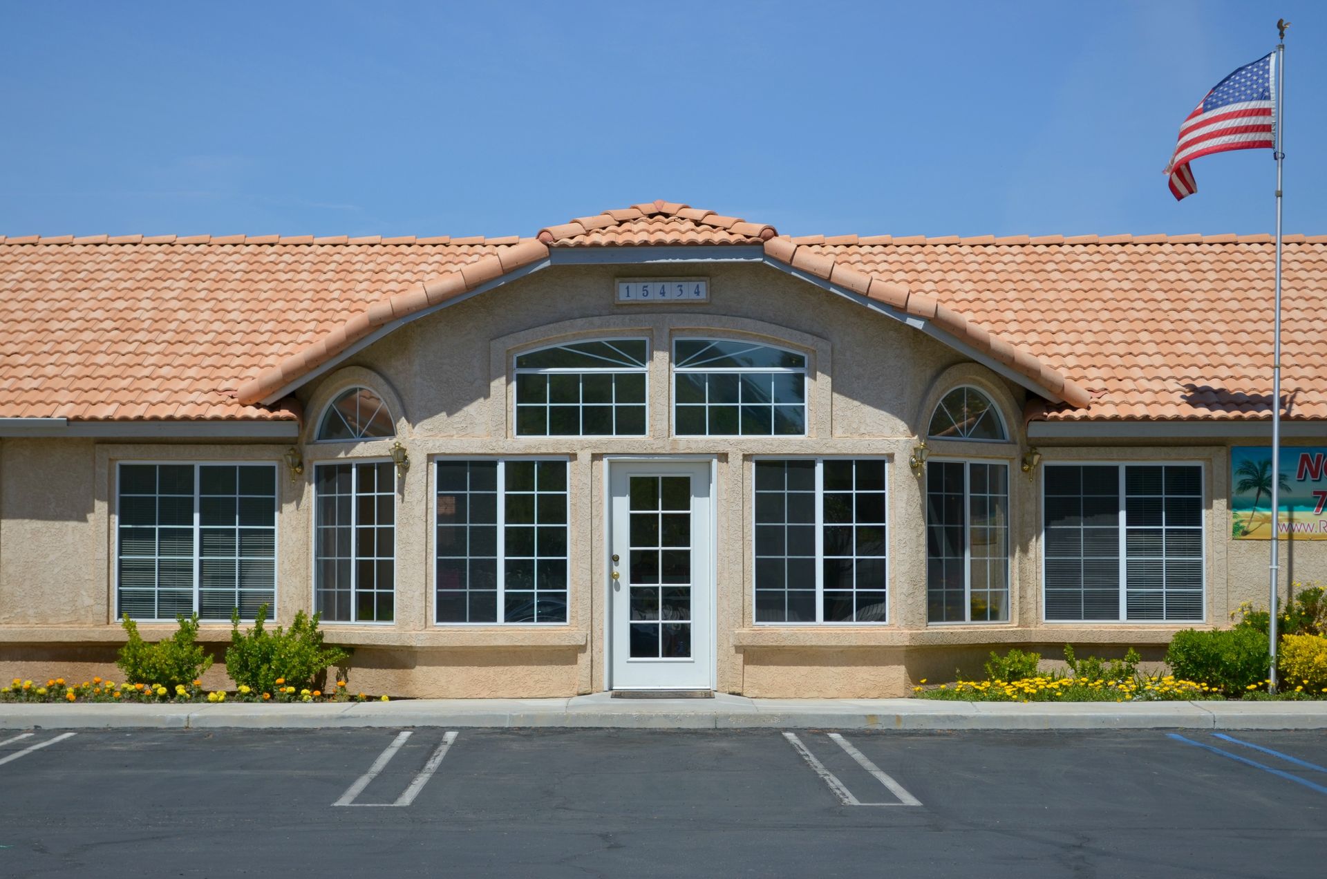 Hesperia Apartment: 15434 Sequoia St.