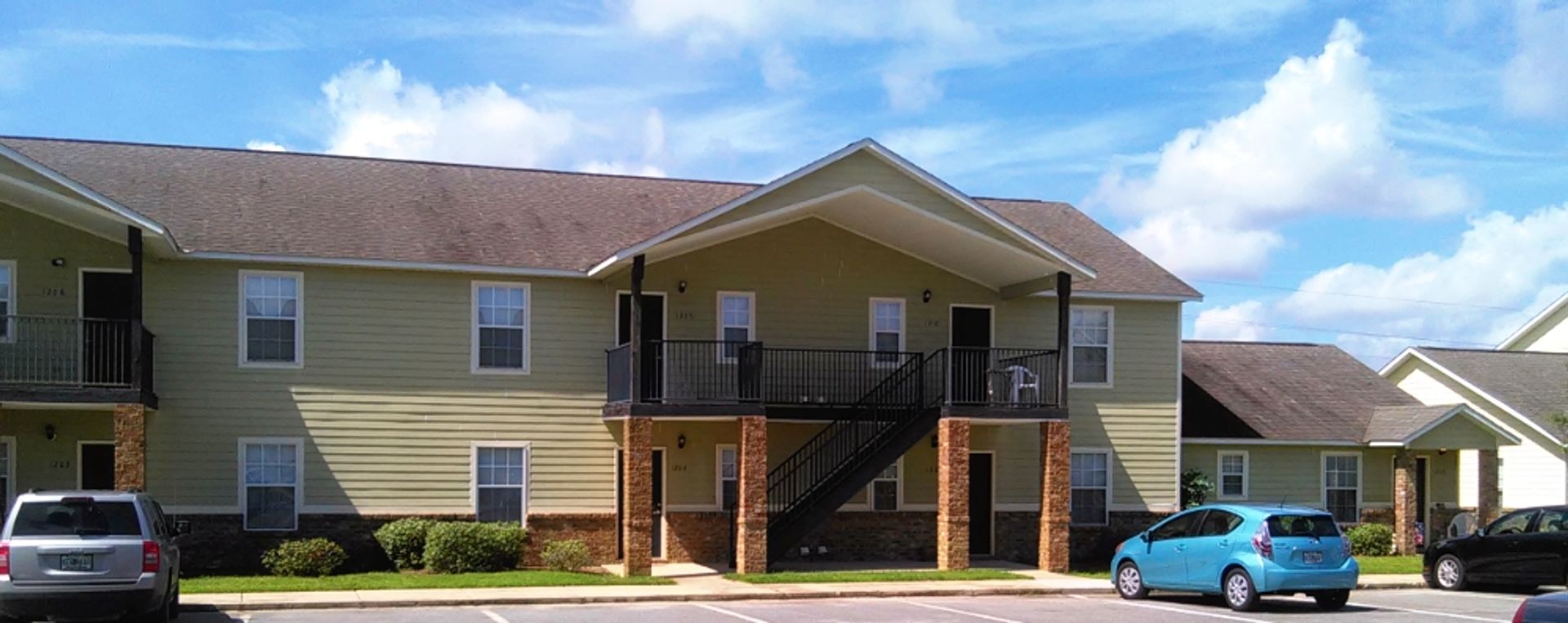 Mel Mar Go Apartments