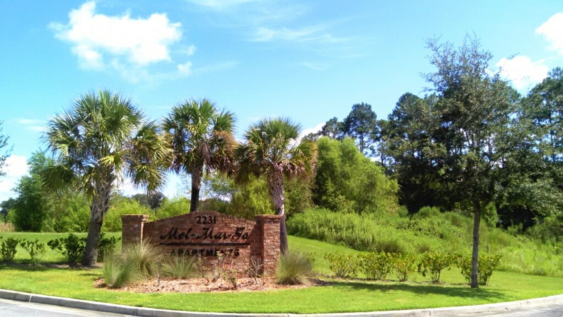 Live Oak Apartment: 2231 Mel Margo Ave NE