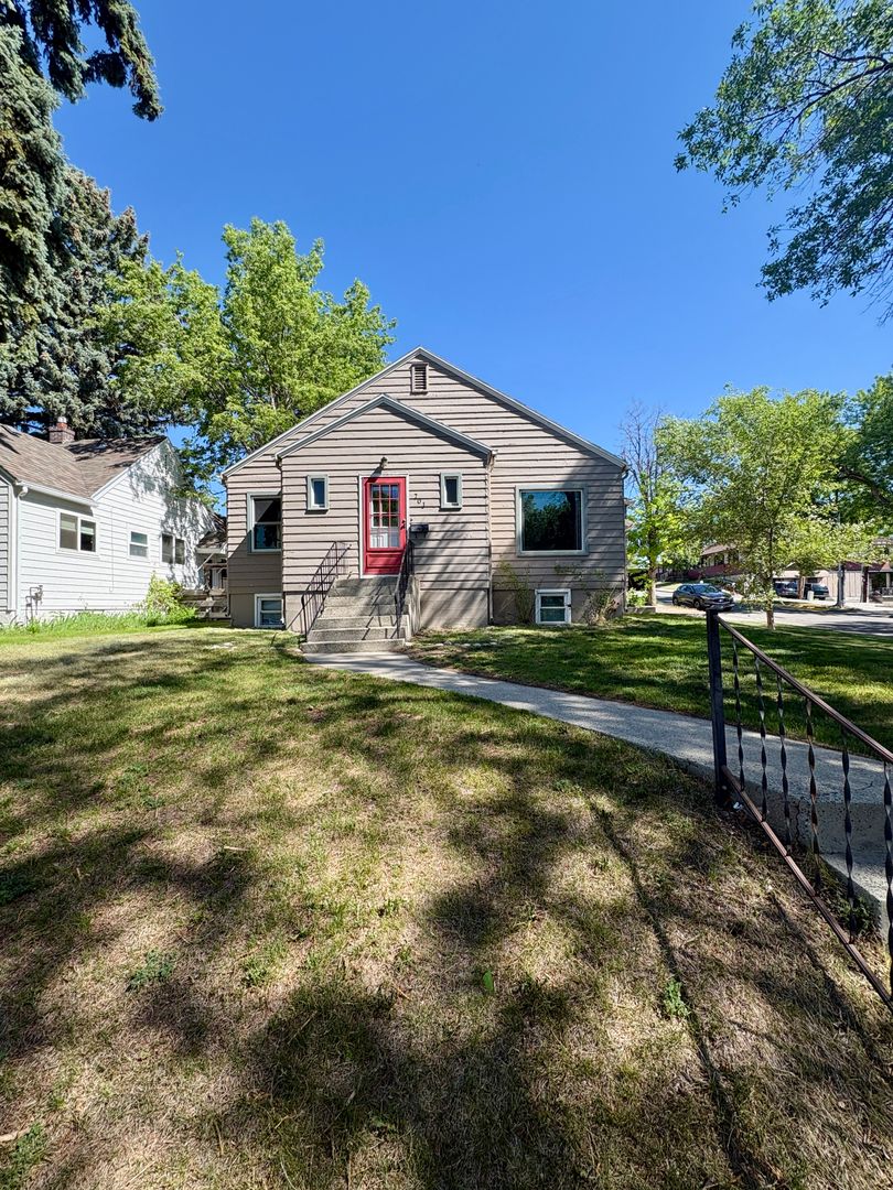 Billings House: 701 Alderson Ave