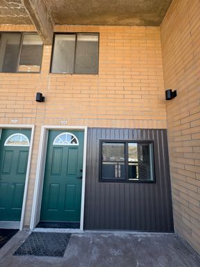 2 bedroom downtown living – photo 1