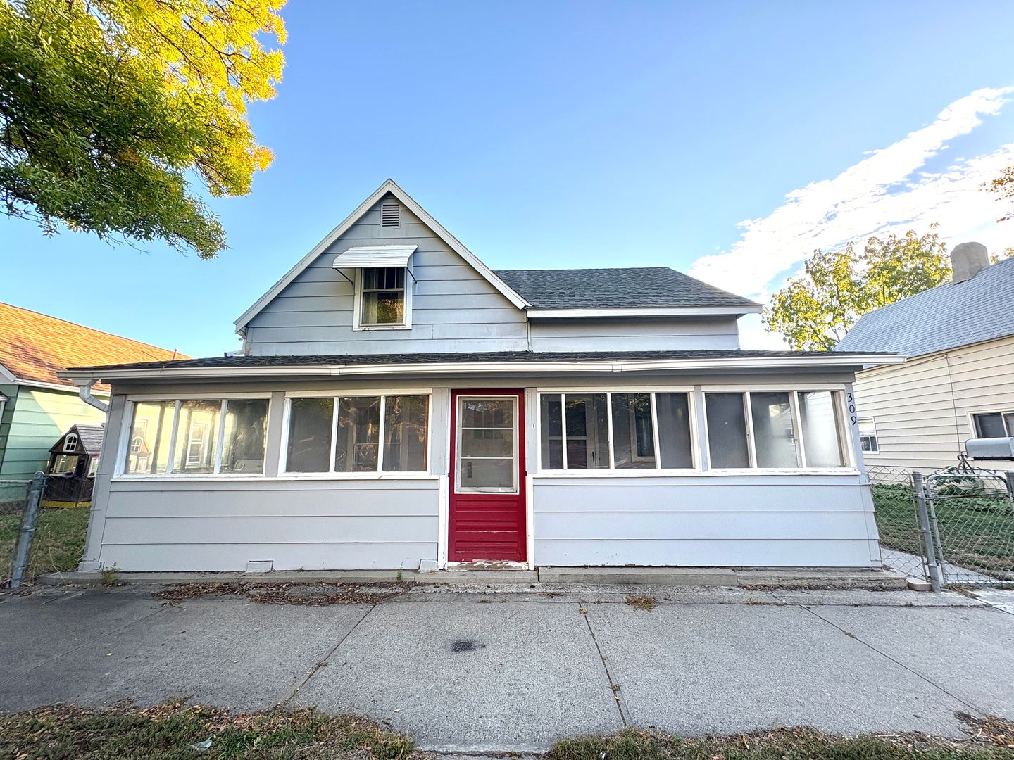 Billings Apartment: 309 S 33rd St