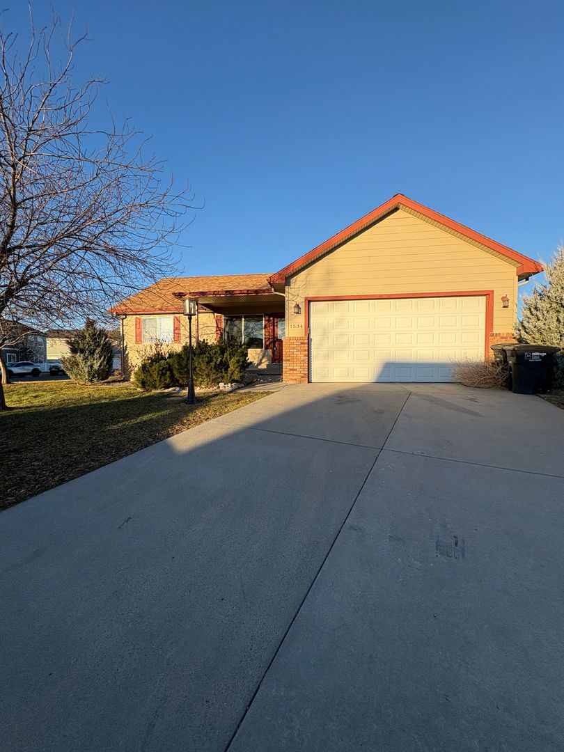 Billings House: 1534 Glacier Peak Circle