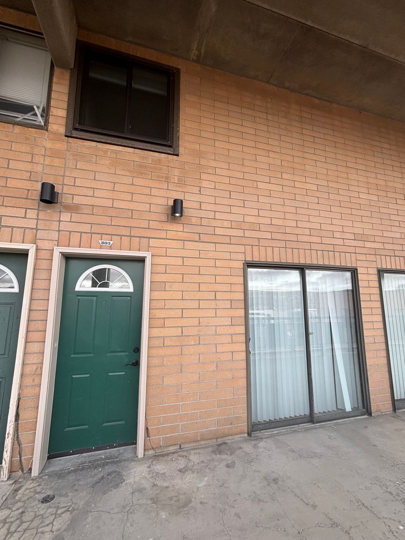 Billings Apartment: 300 N 25th ST