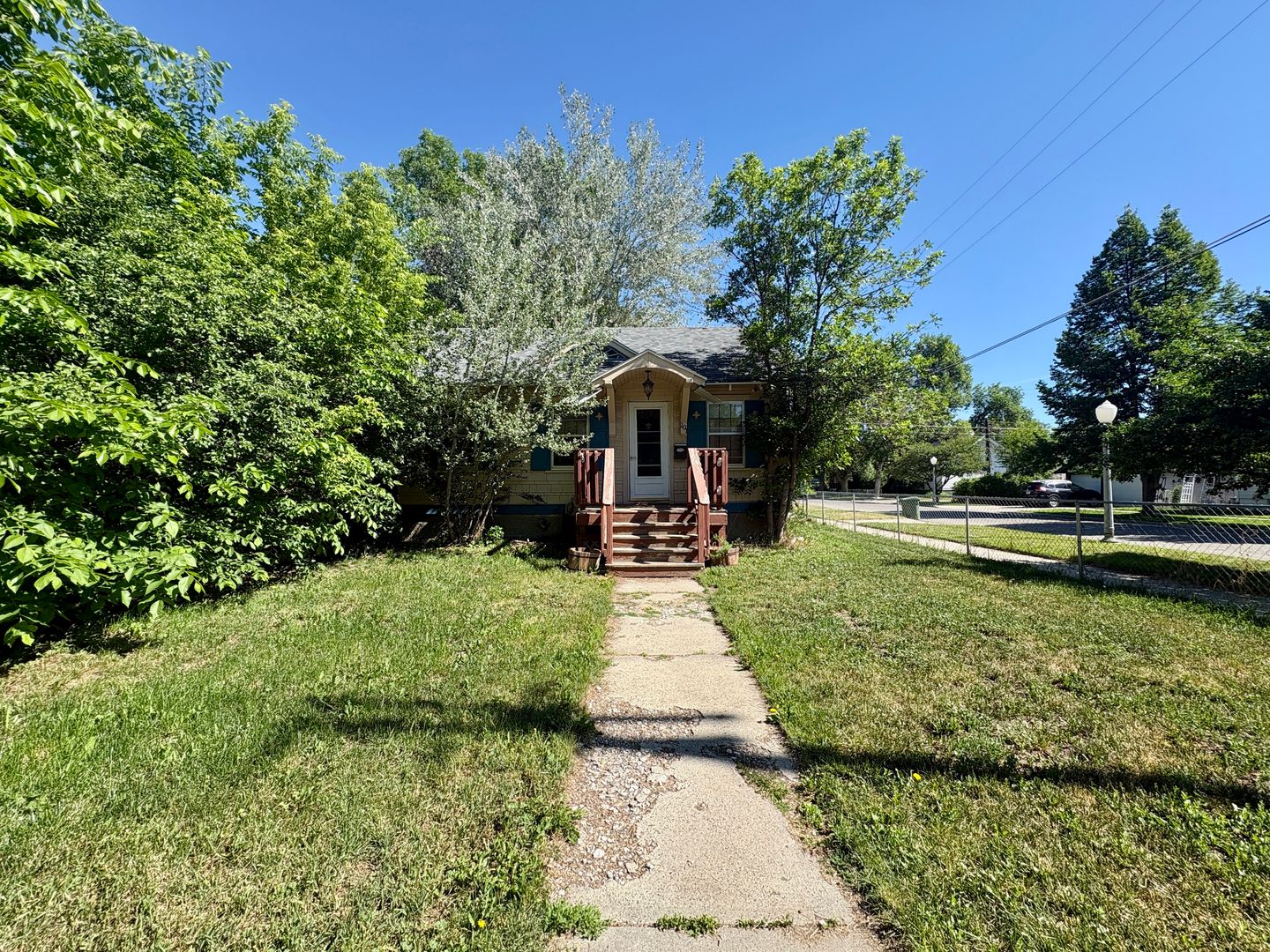 Billings House: 201 Avenue D